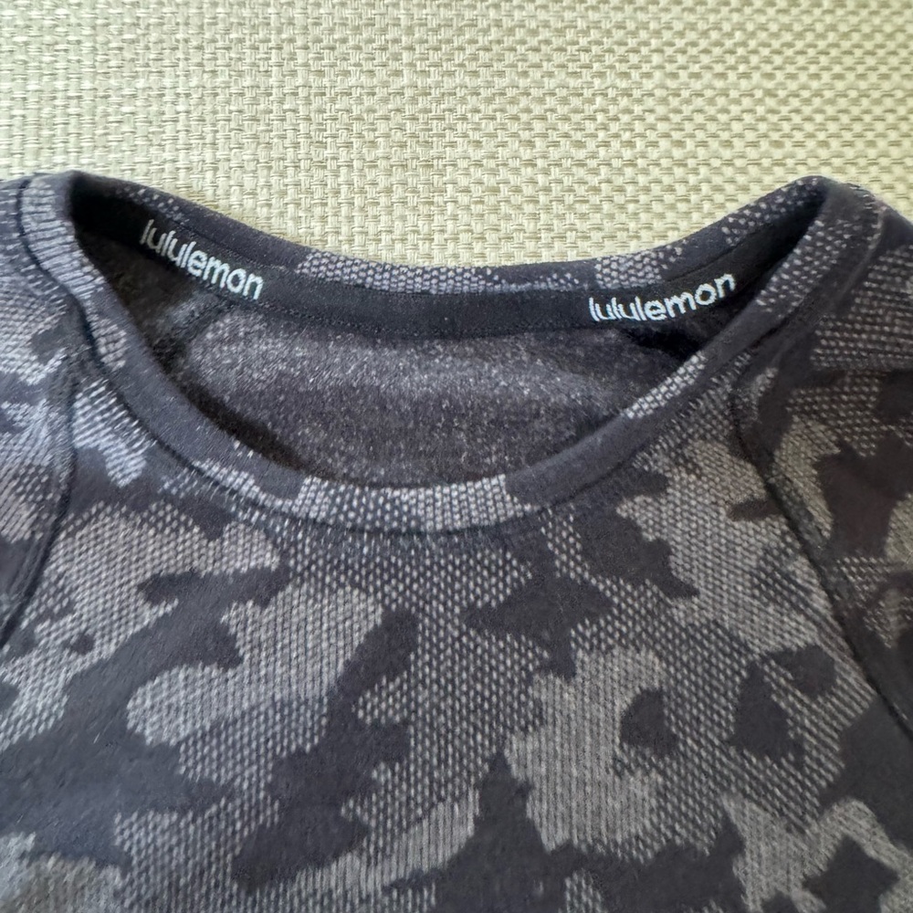 lululemon athletica Black Gray Sweatshirt